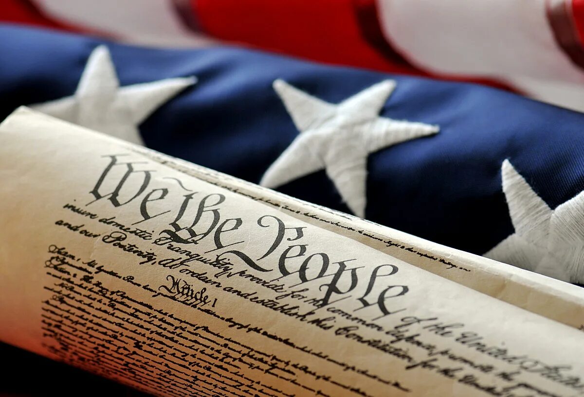 Когда было принятие конституции сша. Конституция США. Первая Конституция США. Конституция США 1787. Конституция США картинки.