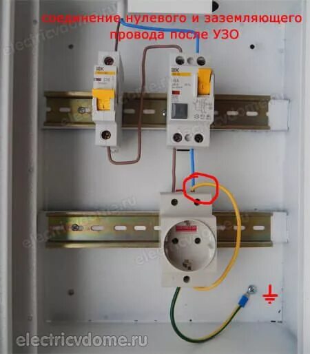 Зануление УЗО без заземления. Как подключить заземление в щитке. Провод заземления в щитке. Заземление автоматического выключателя.