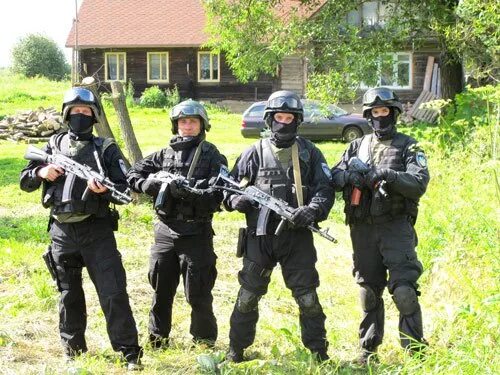 Эстонское вооружение омона. Омон шоу. Маски шоу спецназ. Спецназ шоу маски шоу. Омон сила.