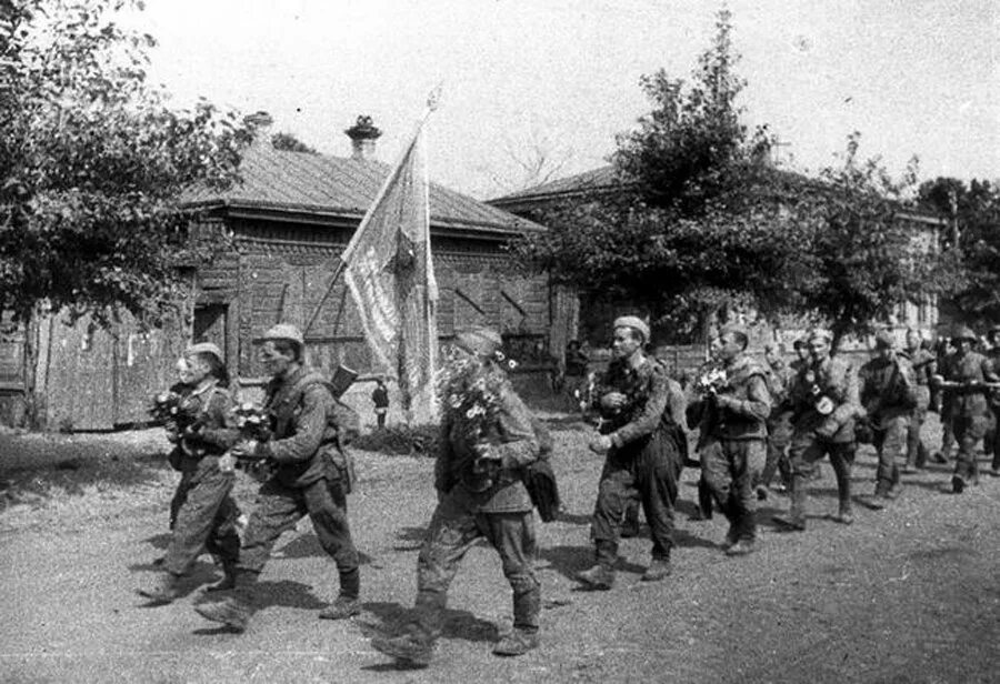 Иваново в годы великой отечественной войны. Парад Партизан в Орле 1943. Освобождение орла 1943. Освобождение города Орел август 1943. Освобождение города орла в 1943 году.