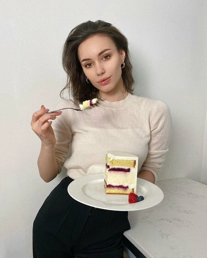 Паулина филимонова кондитер. Паулина кейк школа. Паулина cake. Торт паулина кейк. Полины филимоновой.