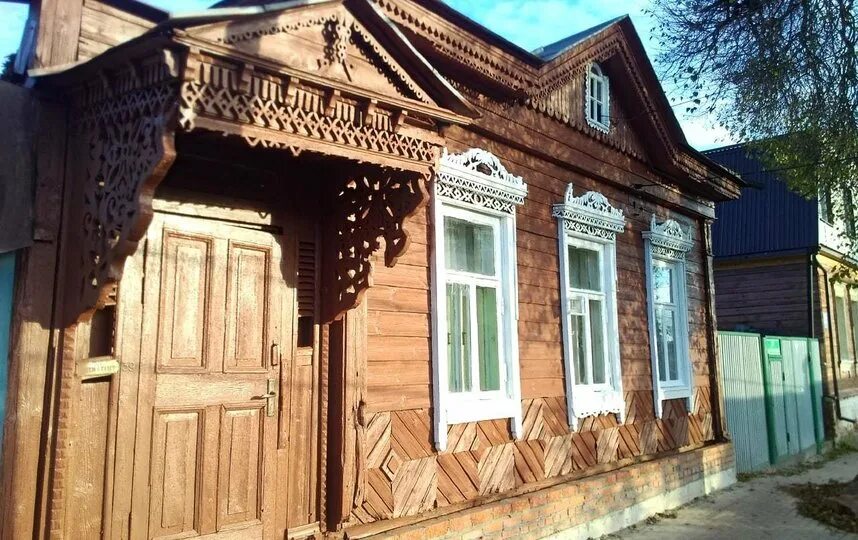 Дом калужское деревянный. Музей дом мастеров в калуге. Дом калужское деревянный. Деревянная калуга. Парк в купеческом стиле.
