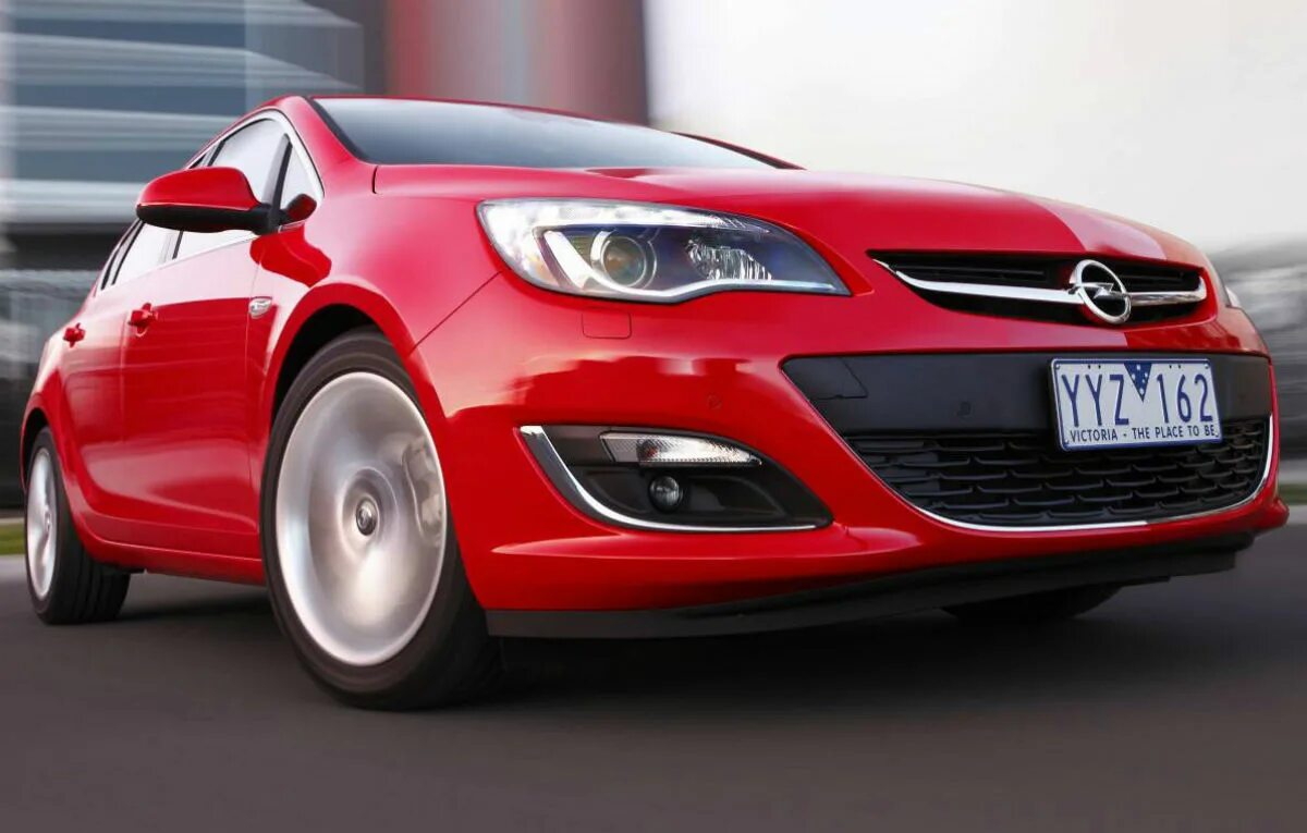 Новый Opel Astra sedan New 2012