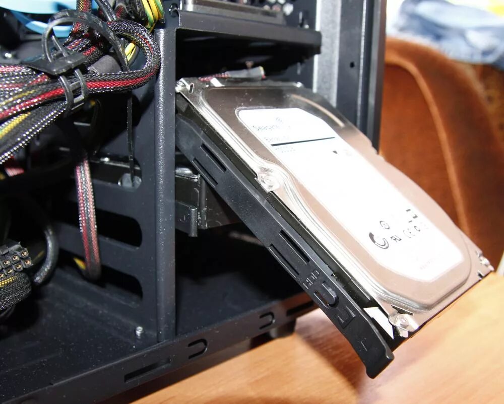 Zalman Z3 Plus. Компактный, недорогой и эффективный. - обзор товара Корпус ATX Z