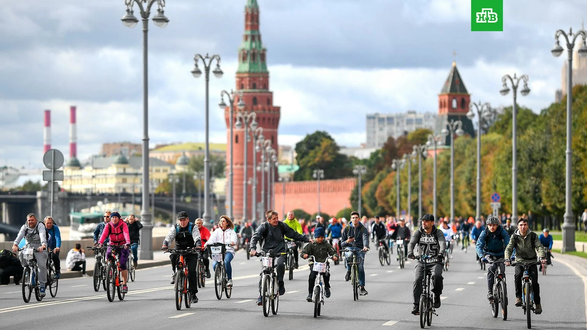 2 5 августа москва. Московский осенний велофестиваль. Московский велофестиваль 2022. Весенний велофестиваль 2022. Осенний велофестиваль 2022.