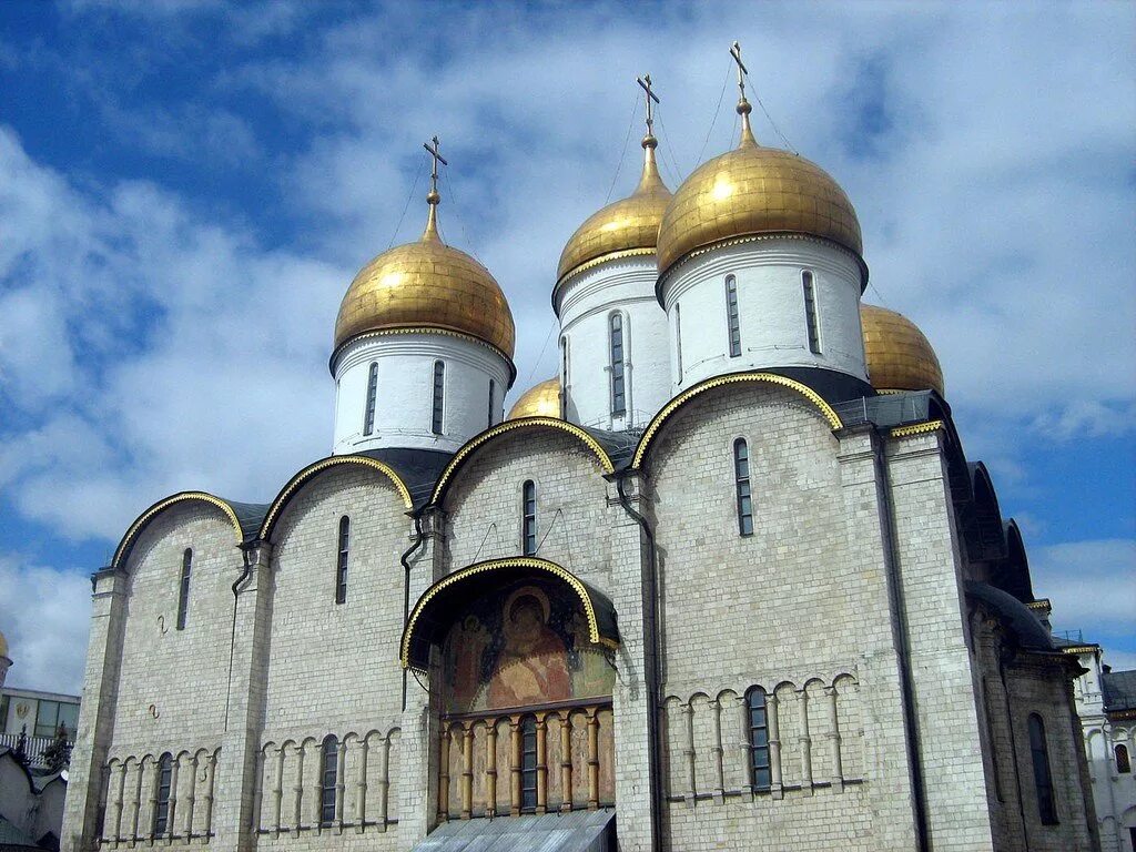 Успенский собор московского кремля. Сооружение успенского собора. Успенский собор в москве 1475 год. А. Патриарший успенский собор московского кремля.