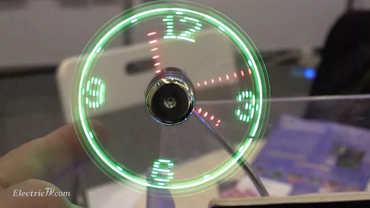 Часы с голограммой на руку. Голографические часы на arduino. Время голограмма. Голографический наручный коммуникатор часы. Время голограмма.