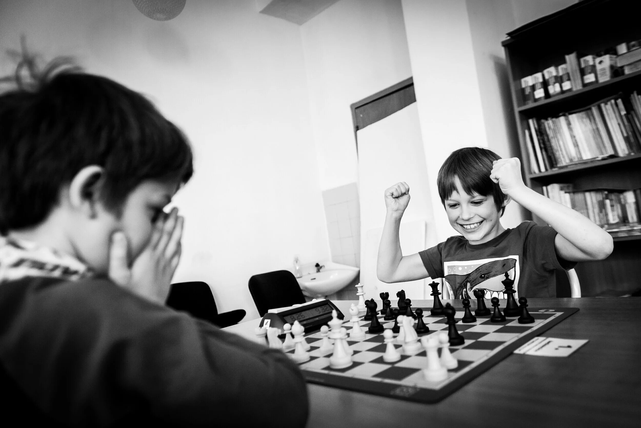 Do are they playing chess now