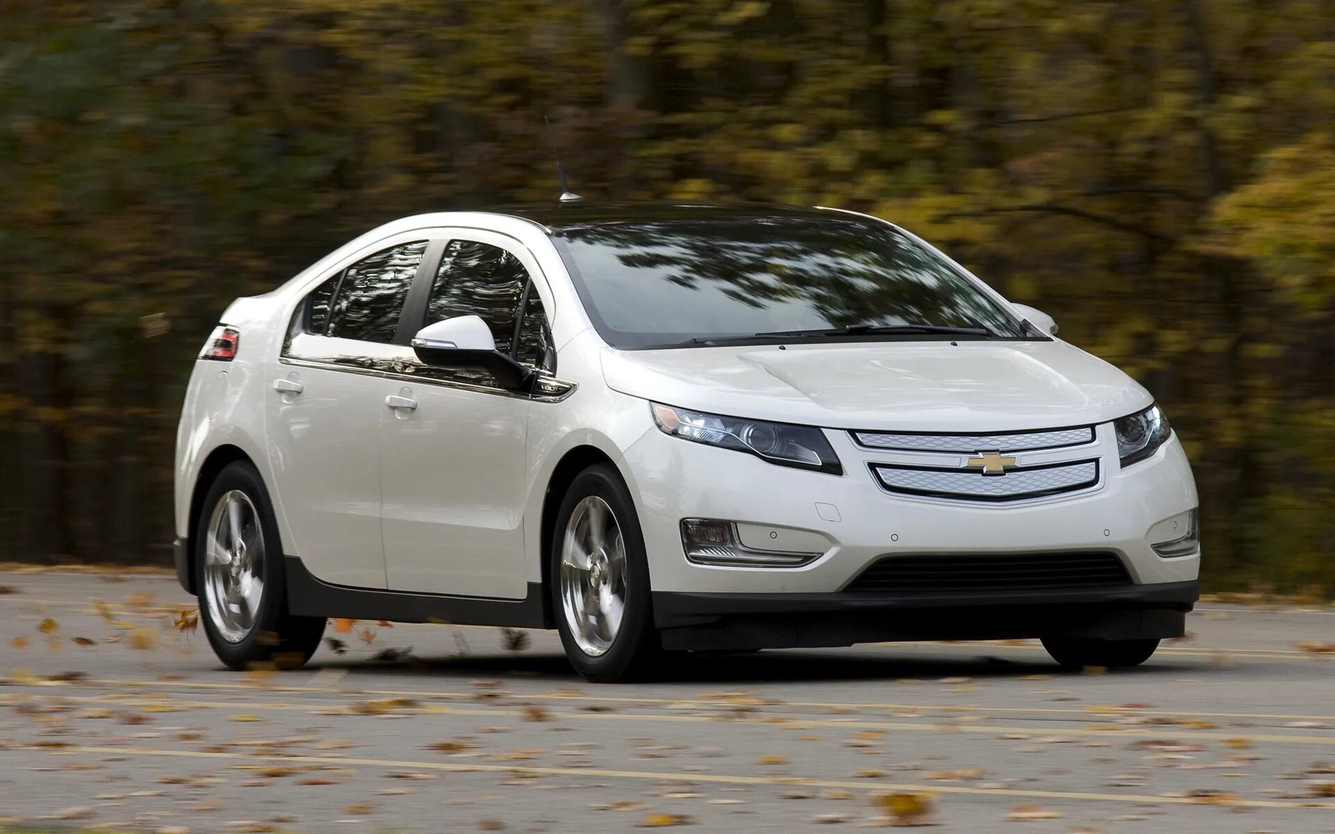 Вольт гибрид. Chevrolet Volt 2010. Chevrolet Volt 1. Chevrolet Volt Hybrid. Chevrolet Volt 2.