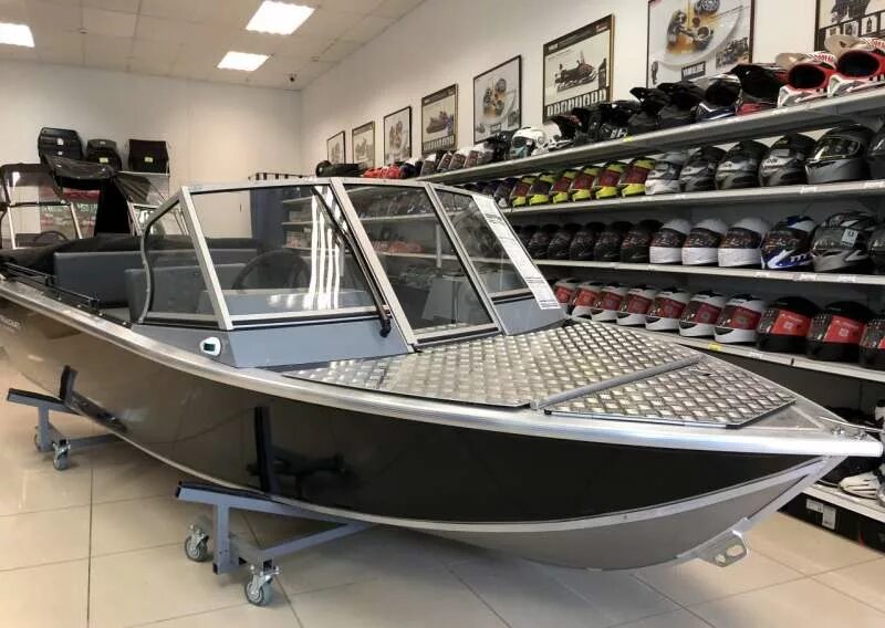 Реалкрафт 440. Моторная лодка realcraft 440. салют realcraft 440. realcraft 460. реалкрафт 470.