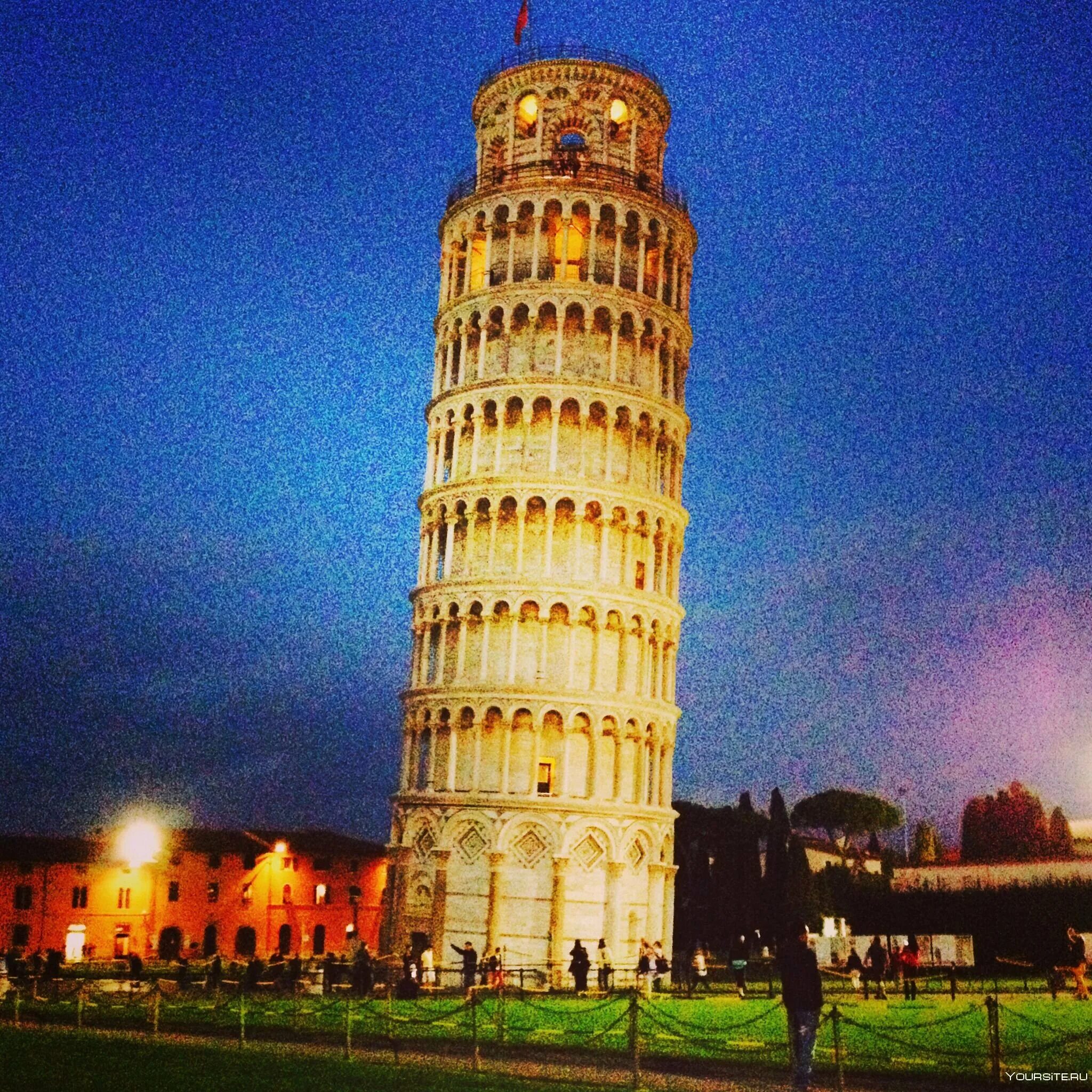 Город где башня. Падающая Пизанская башня. Легенда Италии Пизанская башня. Пизанская башня в 1173. Колокольня Пизанской башни внутри.