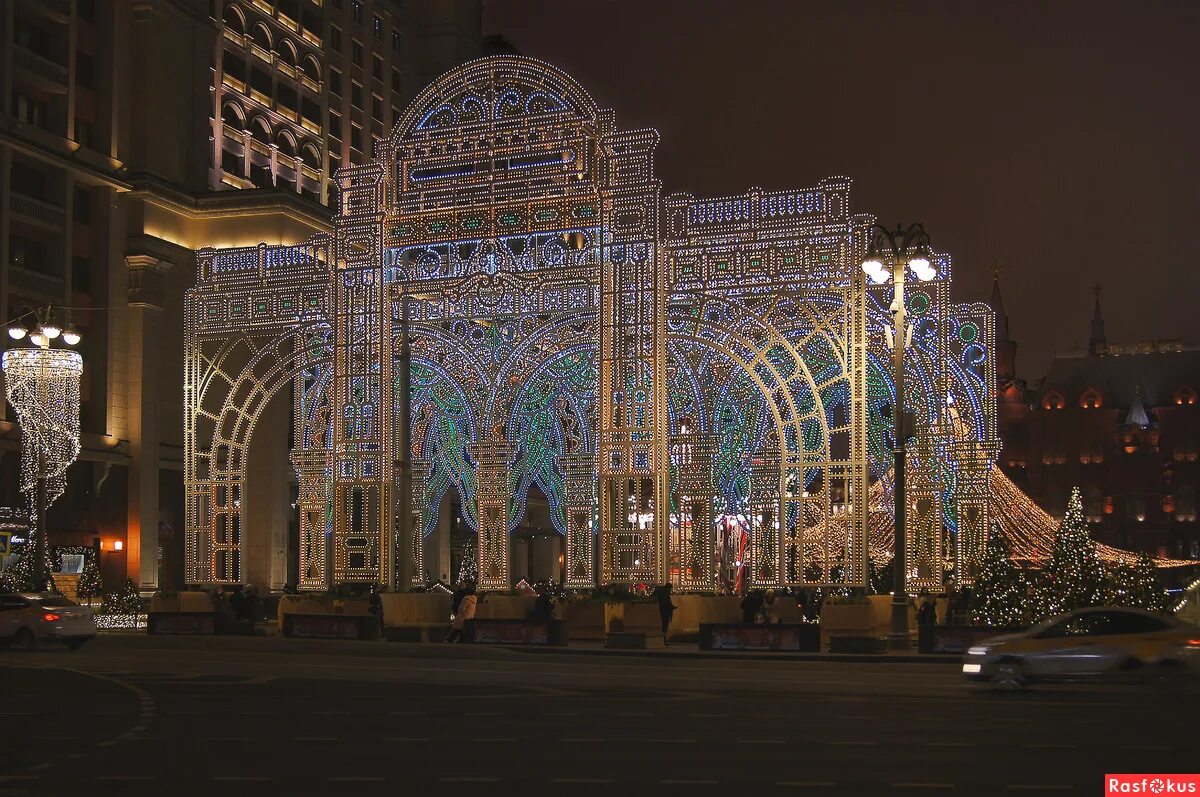 иллюминация в москве 2022. новогодняя иллюминация в москве 2022. новогодняя москва. когда снимают иллюминацию в москве. новогодняя москва.