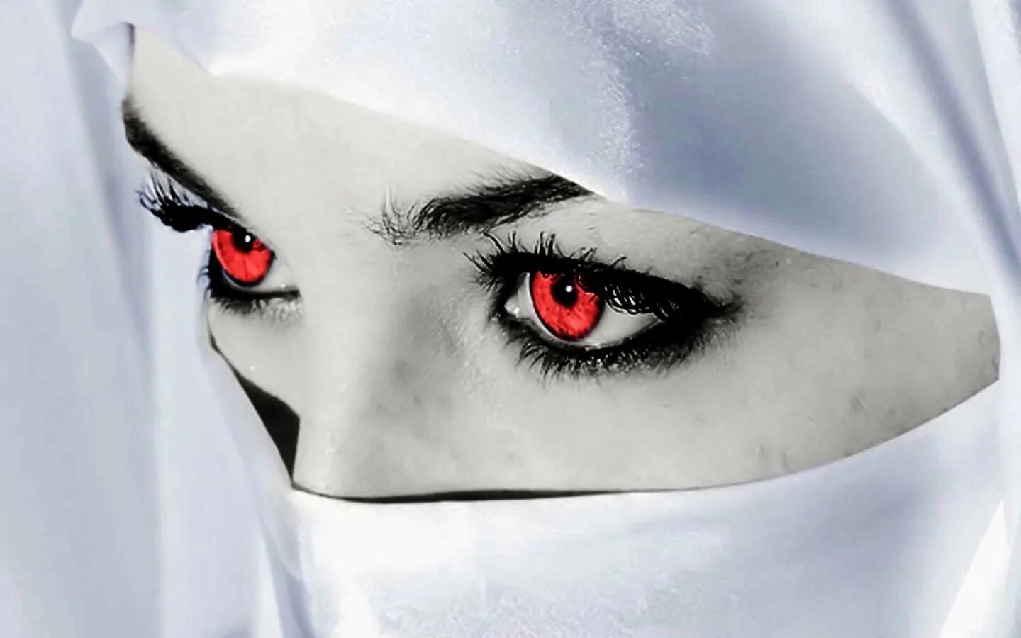 Арабские глаза арт. Woman Red Eye.