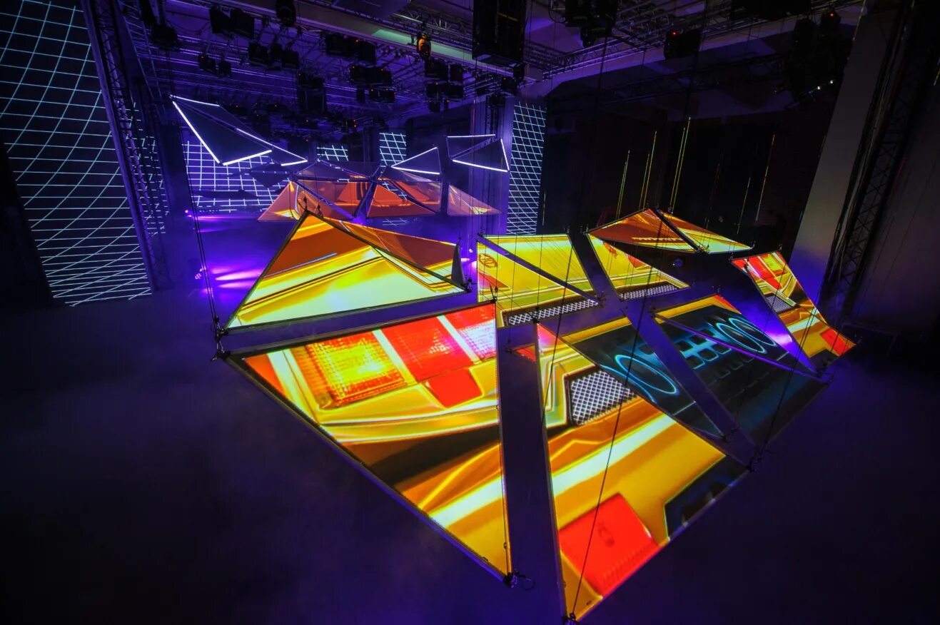 Projection mapping. Видеомэппинг (3d mapping). проекторы 3д мэппинг в дубае. 3d маппинг beer. 3d маппинг сократ.