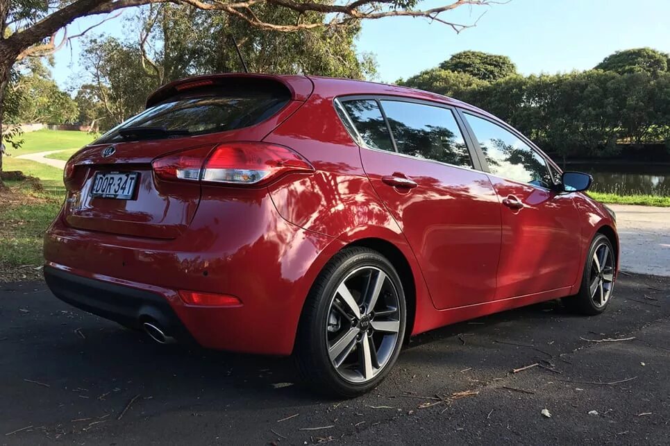 Церато диск. Kia cerato хэтчбек 2018. kia cerato 2018 диски. диски для киа церато 2018. киа серато 4.
