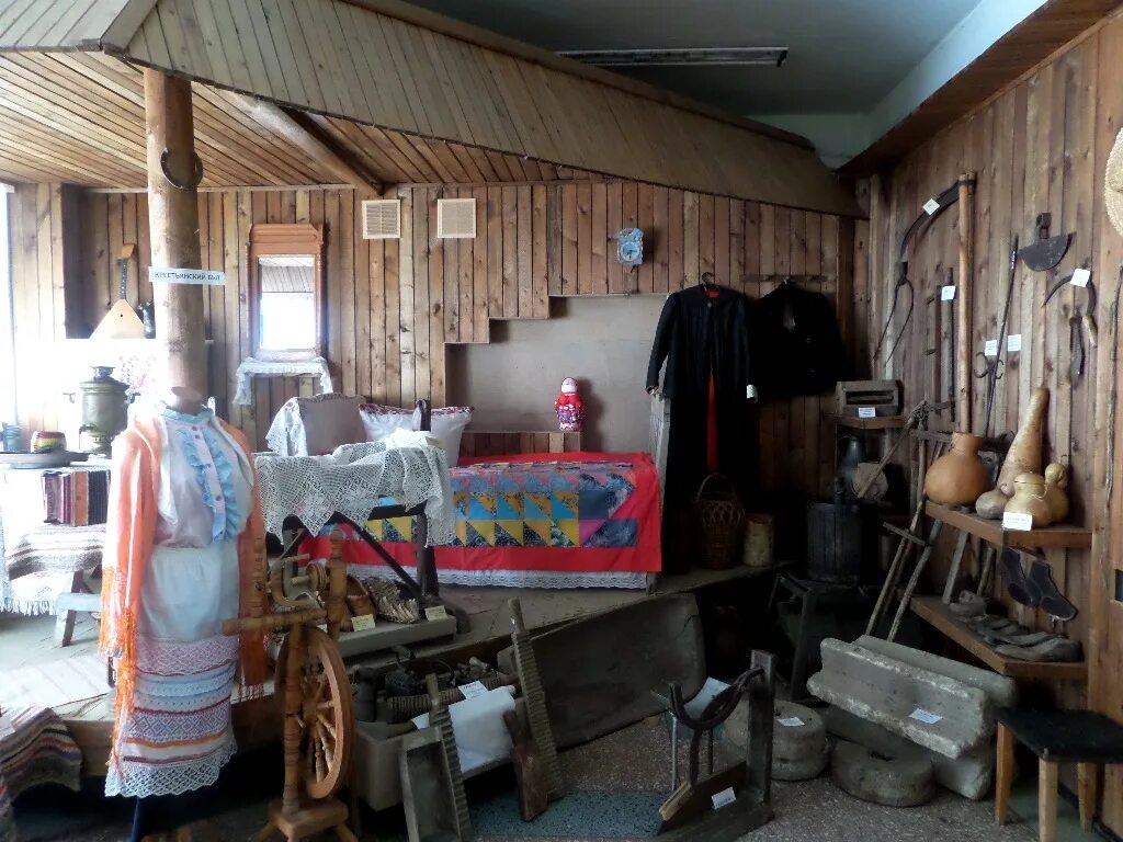 исторический музей фото изобильный. краеведческий музей изобильный. краеведческий музей изобильный. музей города изобильного. музей изобильный.