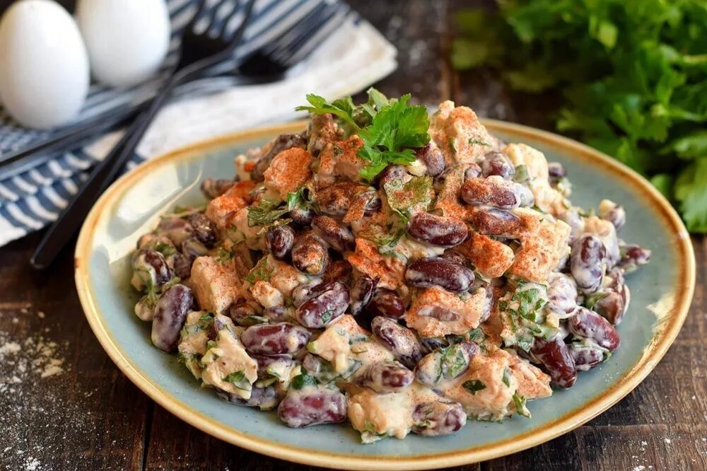 салат фасоль.