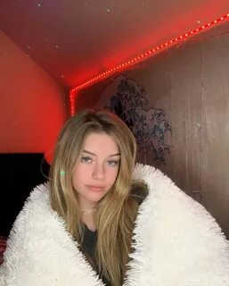 Naomii sky