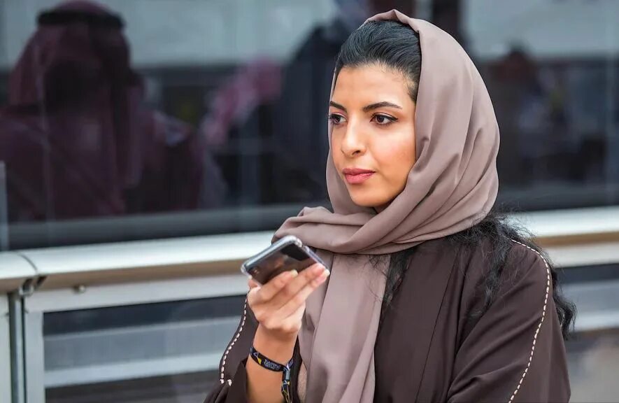 девушки покрытые в хиджабе. сохры девушек в хиджабе. девочка без хиджаба. девочка без хиджаба. исламские сохры девушек.