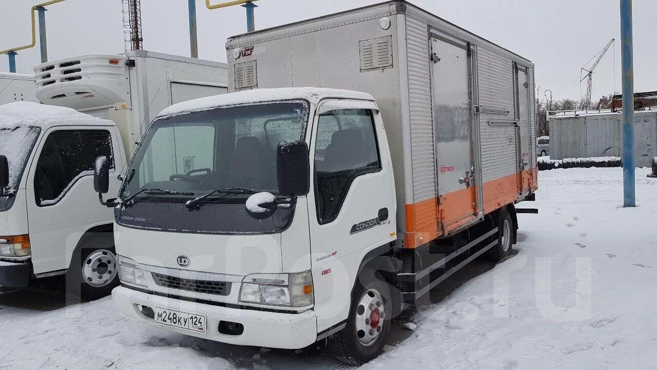 Nissan Diesel Condor 2004. Ниссан дизель Кондор. Ниссан Грузовичок цельнометаллический. Ниссан цельнометаллический фургон. Ниссан дизель 2000 года