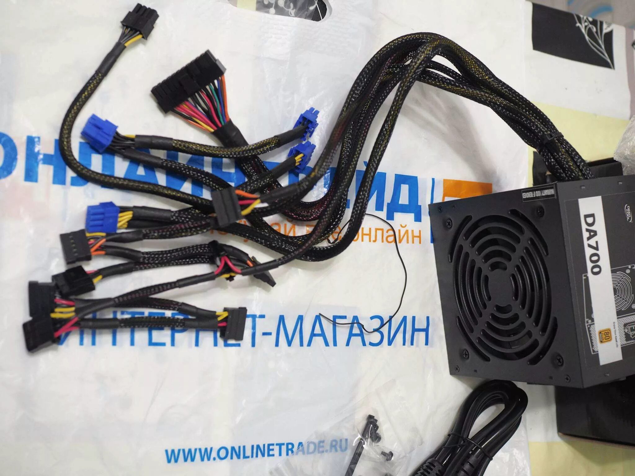 Блок питания 700w deepcool pf700 80. 700w deepcool pf700. блок питания deepcool pf700. блок питание da700n aurora. deepcool pf 700w разъёмы.