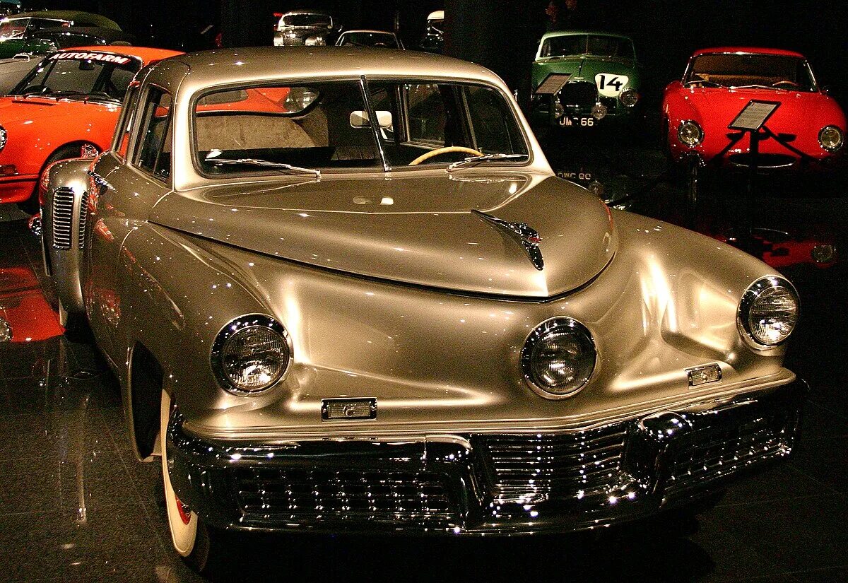 Такер о москве. Такер о москве. Карлсон такой такер карлсон. 1948 tucker 48. Такер торпедо.