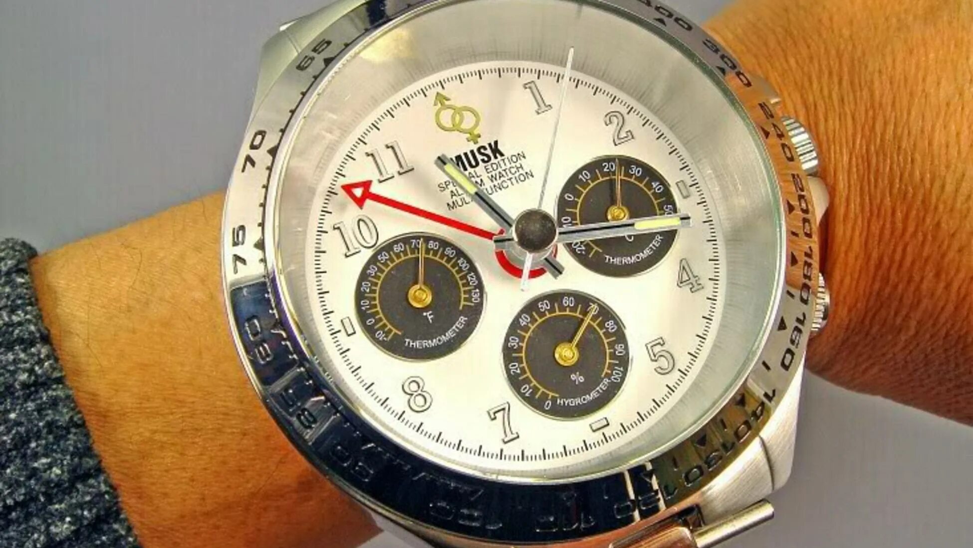 Apple iwatch 5. Buying a rolex watch. Омега спидмастер или ролекс дайтона. The watch. Little client watch.