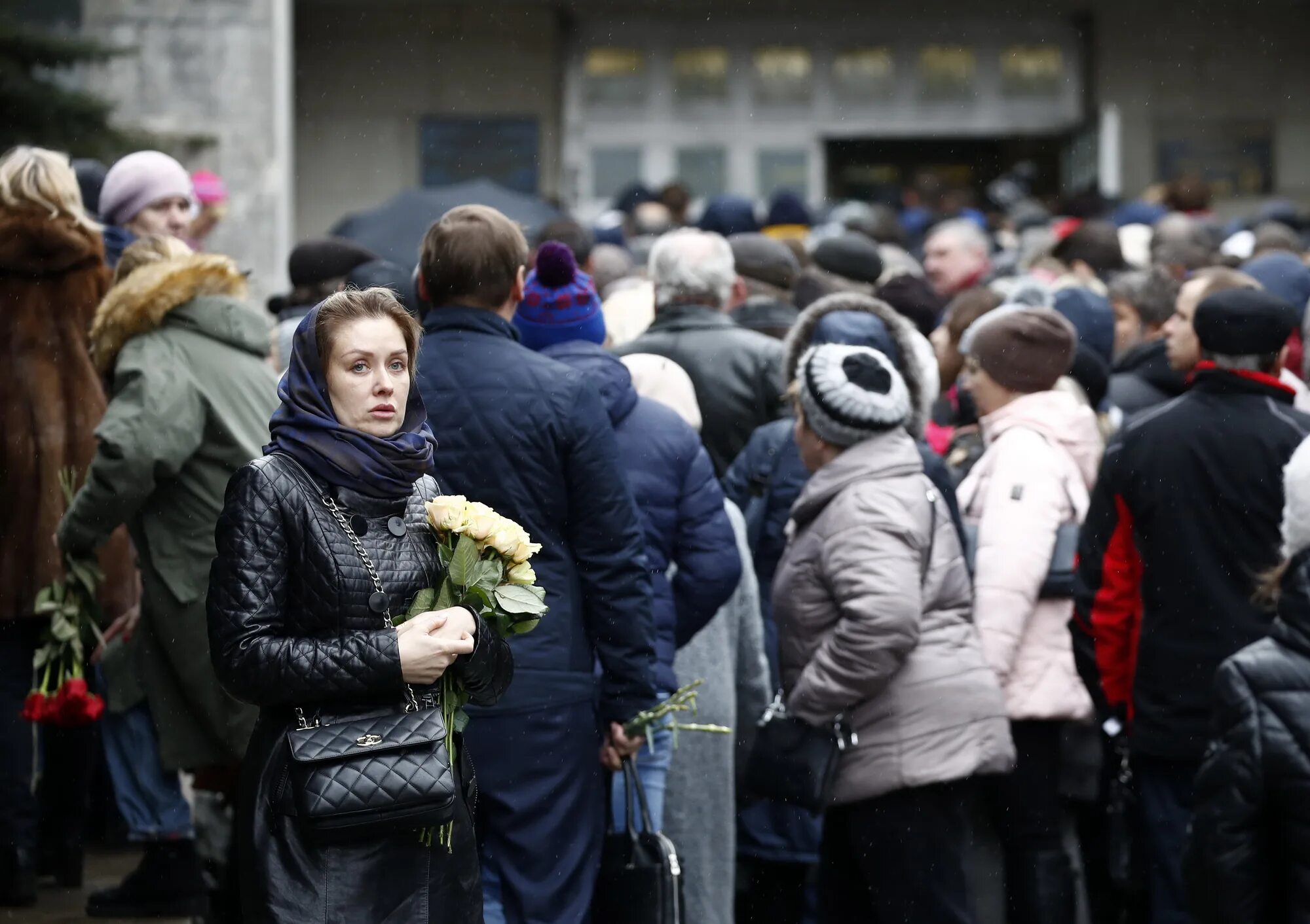 Почему юли не было на похоронах. Прощание с Юлией Началовой. Похороны похороны Юлии Началовой.