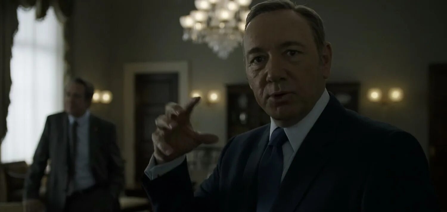 Карточный домик клэр и фрэнк андервуд. Робин райт house of cards. Кевин спейси кадры. Карточный домик нетфликс. Кевин спейси карточный домик.