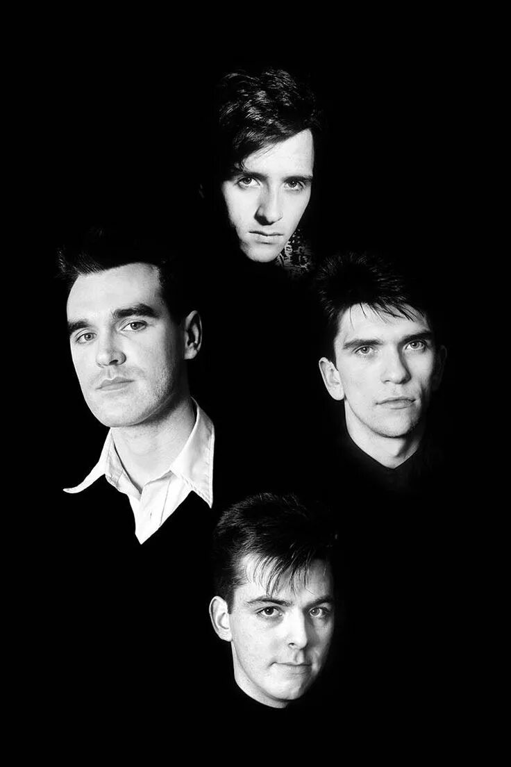 The smiths the roof last year repair. Группа the smiths. Smith. Smith. The smiths басист.