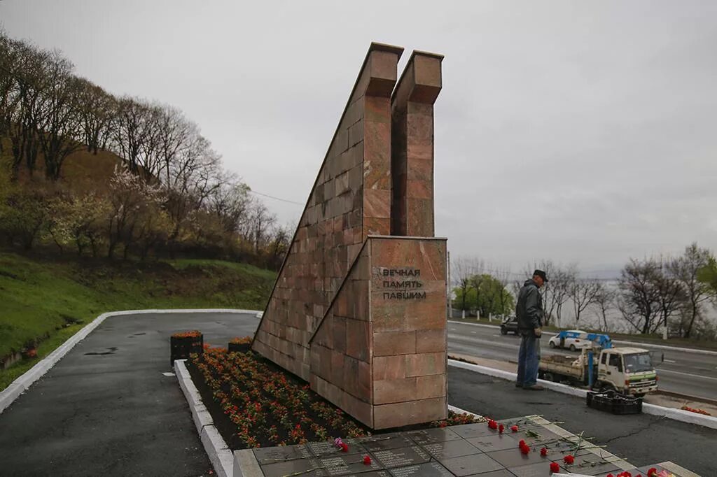 Памятник Победы находка, Приморский край. Вечный огонь находка. Мемориал победа находка. Достопримечательности город находка Приморский край вечный огонь. В находке дают