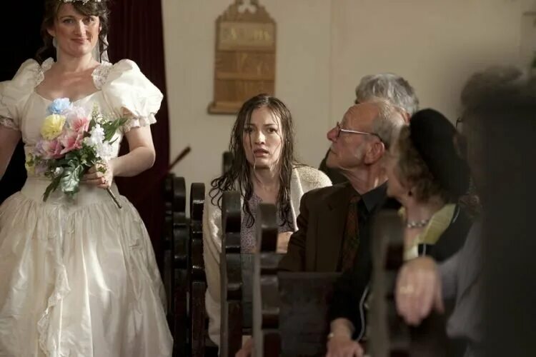 ловушка для невесты фильм 2011. невеста постер. The decoy bride. ловушка для невесты теннант. ловушка для невесты постер.