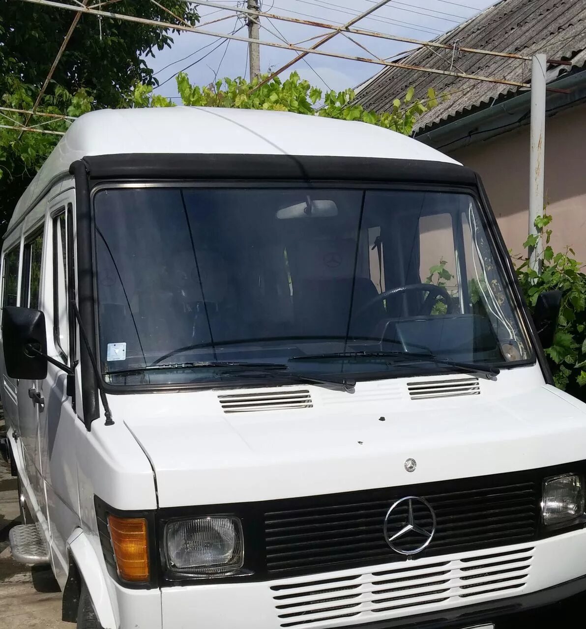 Мерседес Бенц 208д. Mercedes 208d. Mercedes t1 208d. Mercedes Sprinter 208d. Купить мерседес 208