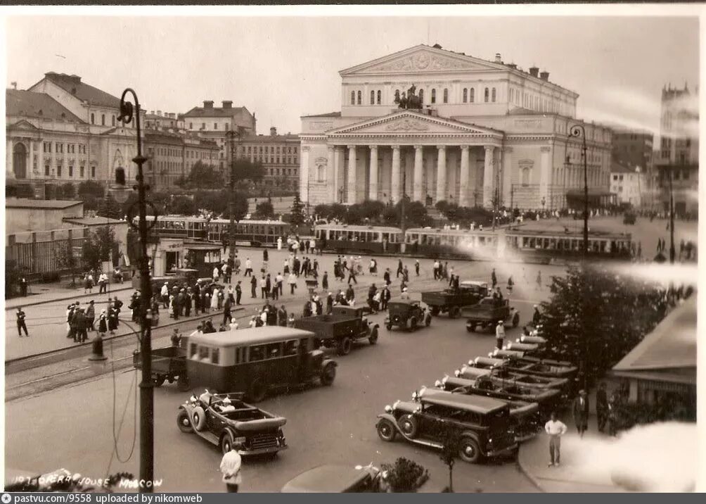 Большой театр Москва 1930. Театральная площадь Москва 19 век. Площадь Свердлова в Москве. Площадь Свердлова большой театр. Новые города 1920 1930 годы