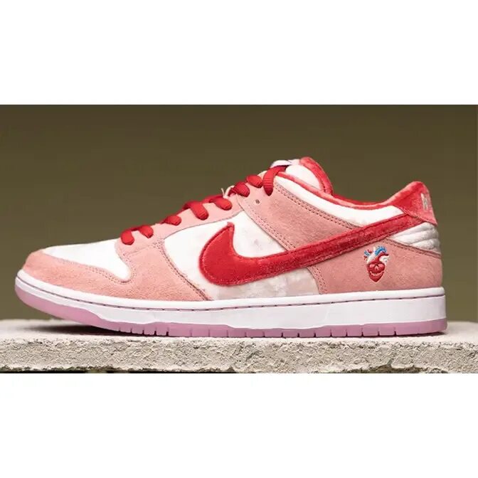 Nike SB Dunk Low Strangelove. Nike SB Dunk Low. Nike SB Dunk Strangelove. Кроссовки Nike SB Dunk Low Strangelove. Найк с сердечками