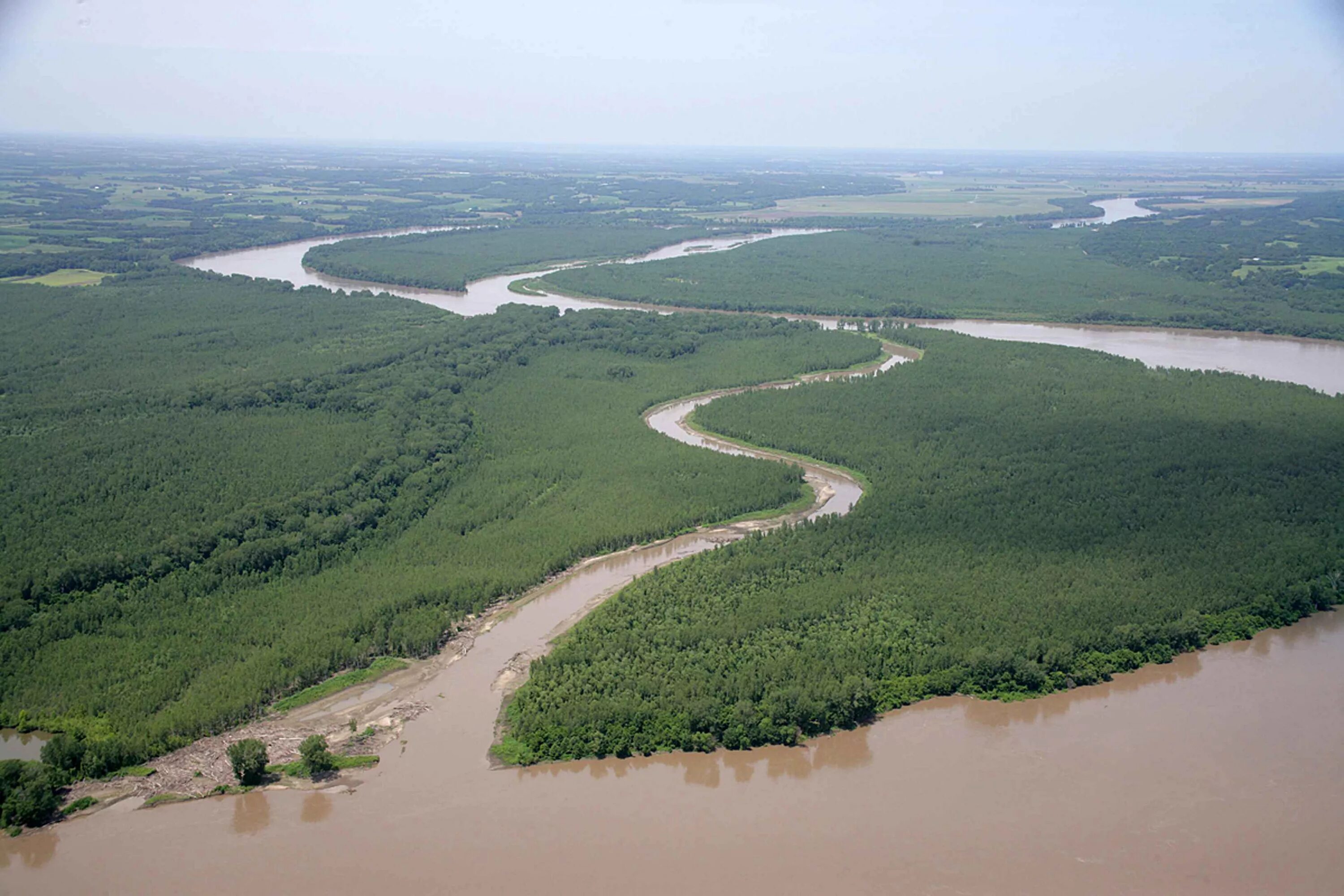 Миссури в какой океан впадает. Река Миссисипи. Остров Миссисипи. Река Шенандоа. Muddy Mississippi River.