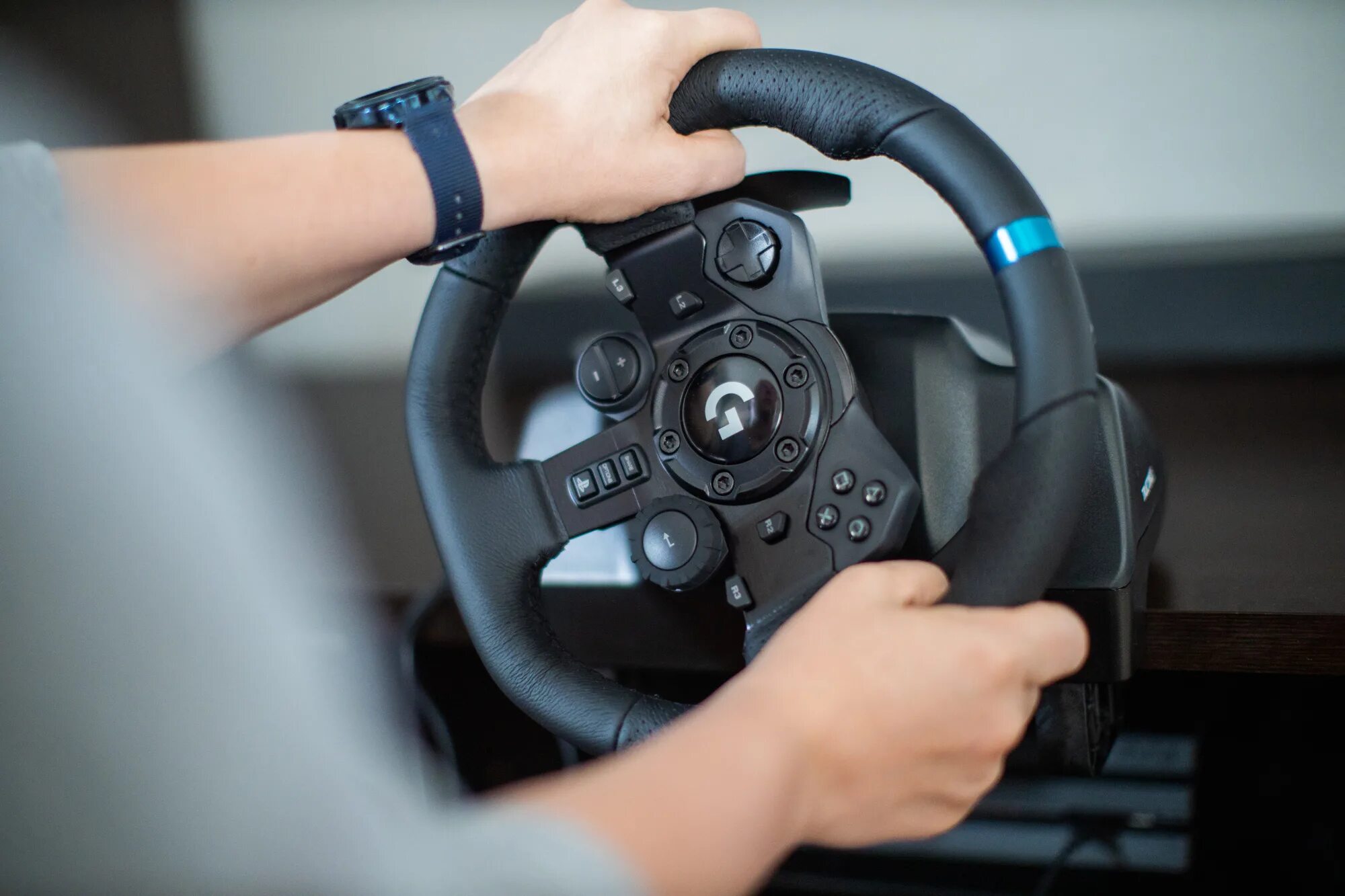 топ бюджетных рулей для пк. игровой руль трастмастер 150. Logitech g29 driving force. Ff900 руль. руль mad catz wireless racing wheel for xbox 360.