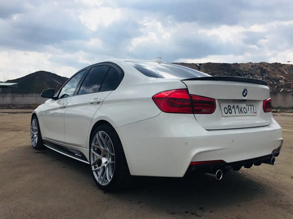 Bmw f30 m performance. Бмв f30 m обвес. Bmw f30 обвес m3. Обвес м перфоманс f30. Bmw f30 обвес.