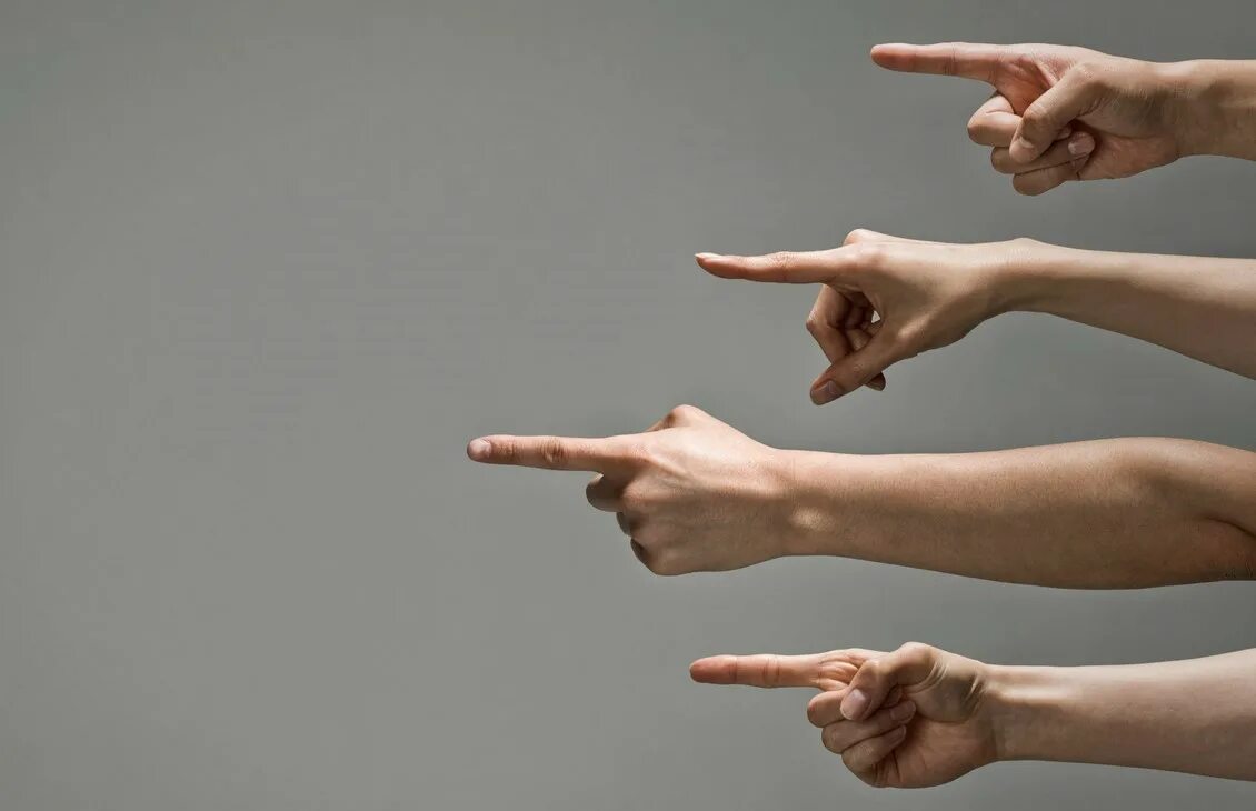 осуждение общества. признание вины. общественное осуждение. лидер в коллективе. осуждение со стороны общества.