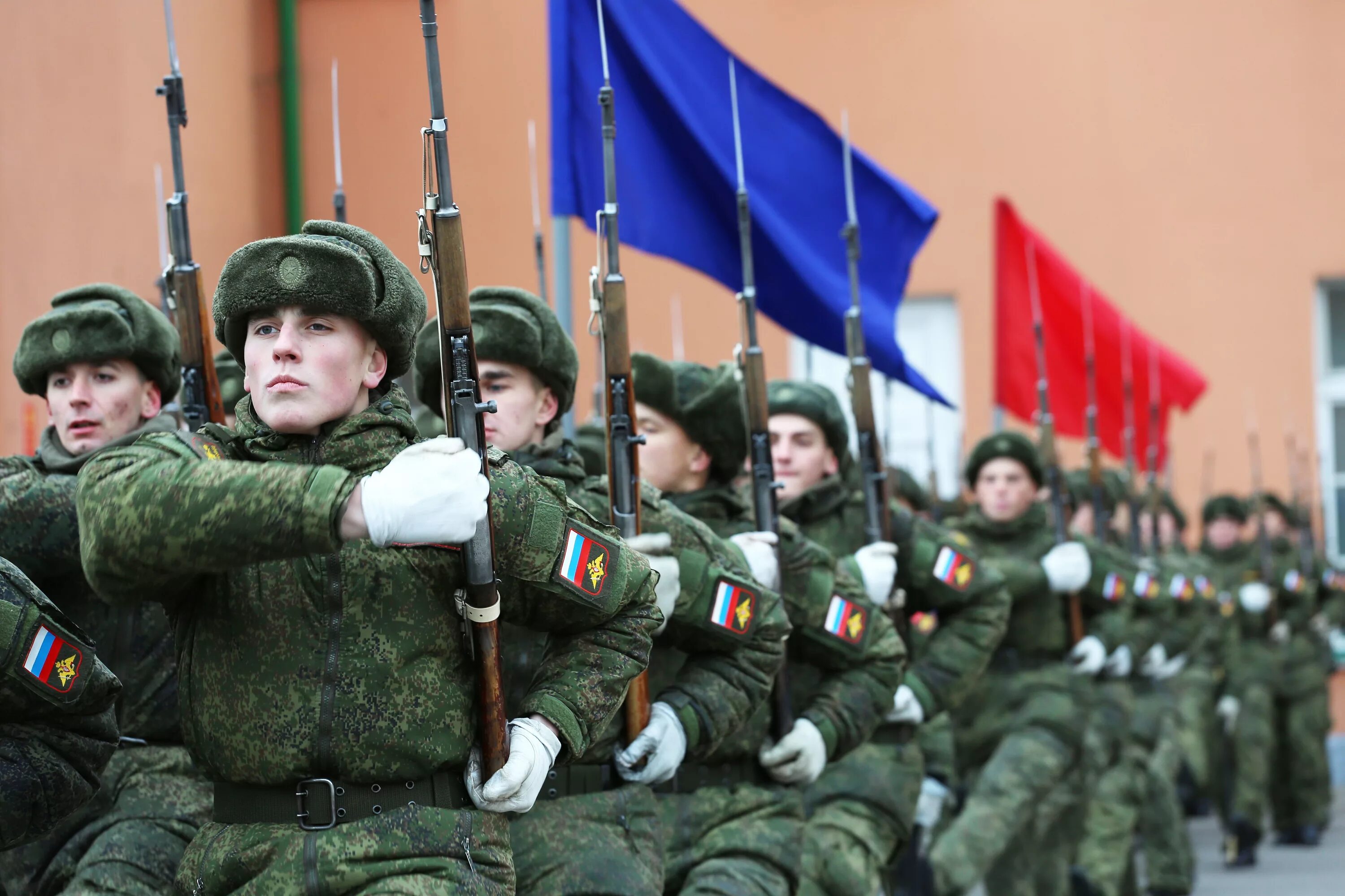 Преображенский полк в Российской армии. 154 Преображенский полк Лефортово. Солдат армии РФ Преображенский полк. Российский солдат.