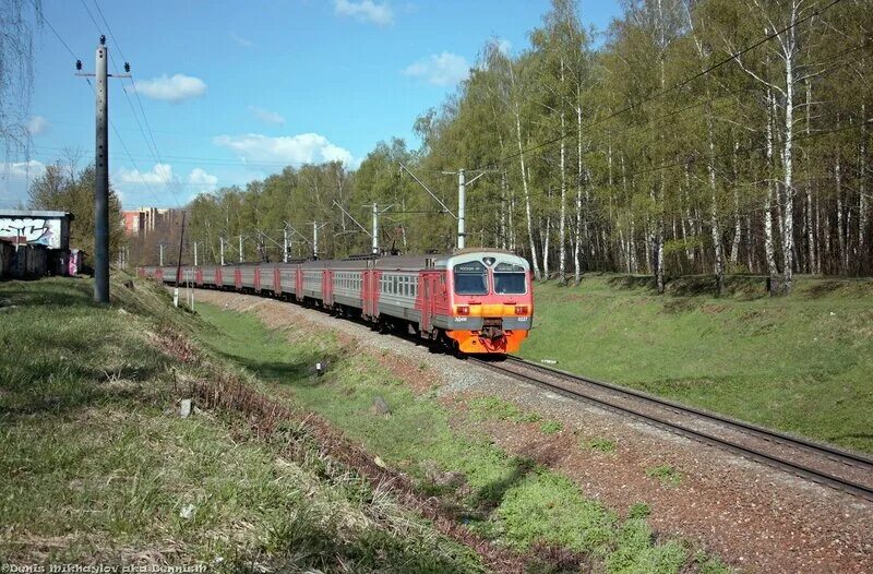 Электричка подлипки дачные москва расписание на завтра. Электрички Мытищи Подлипки дачные. ЖД вокзал Бахчиванджи. Чкаловская электричка Мытищи. Новый путь на перегоне Подлипки-Мытищи.