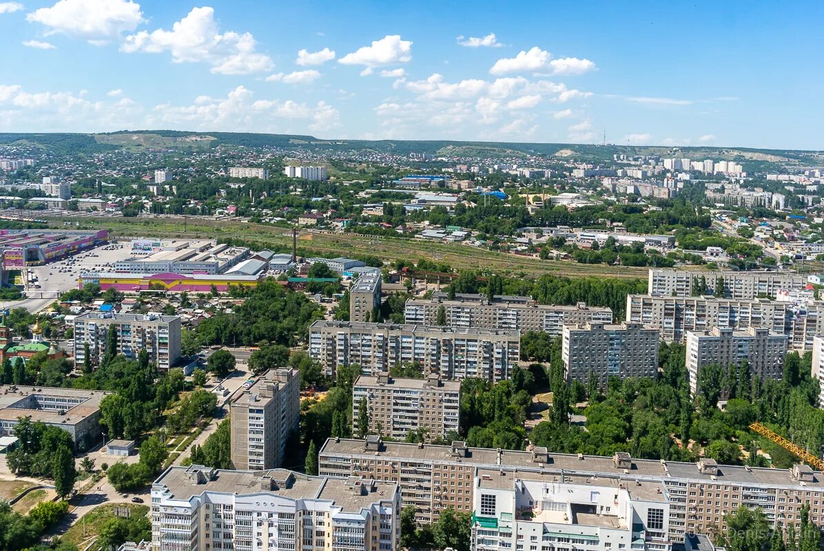 Саратов на какой улице находится. Саратов Волжский район с высоты птичьего. Саратов заводской район. Саратов вид с птичьего полета. Улеши Саратов.