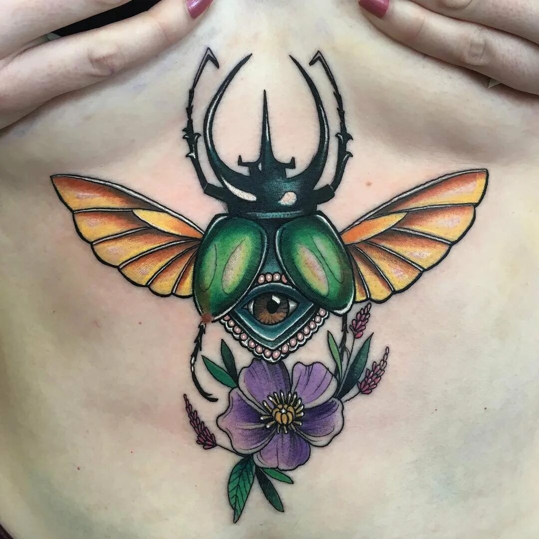 Скарабей тату эскиз. Тату жук скарабей на руке. Скарабей египет тату. Тату жук скоробей для девушек. Тату жук значение.