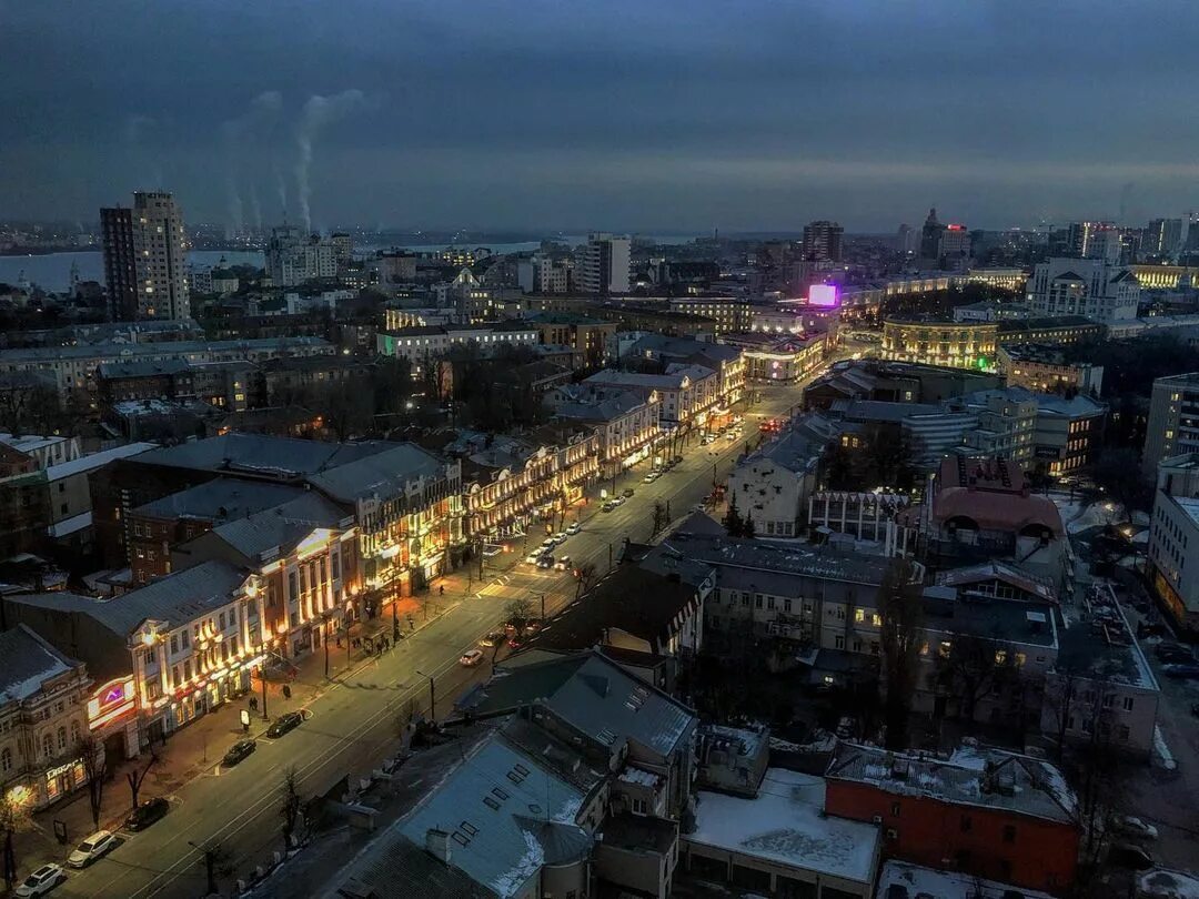 Куда сходить вечером в воронеже. Воронеж Московский проспект ночью. Ночной Воронеж с высоты птичьего полета. Воронеж вечерняя ул Донбасская с высоты. Воронеж ночью с высоты.