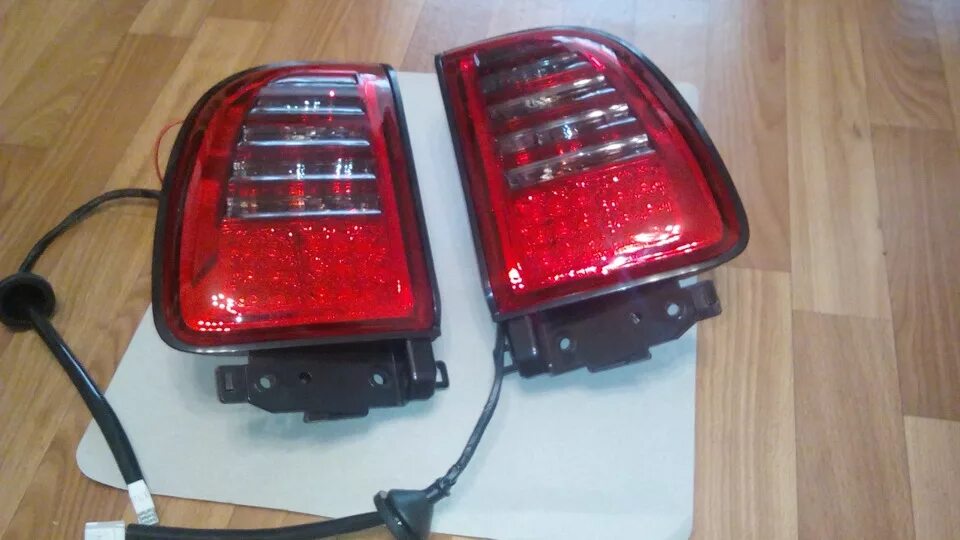 Как снять задний фонарь тойота рав 4 Разборка, сборка заднего фонаря Toyota Avensis II, 1,8 л, 2007 года своими рук