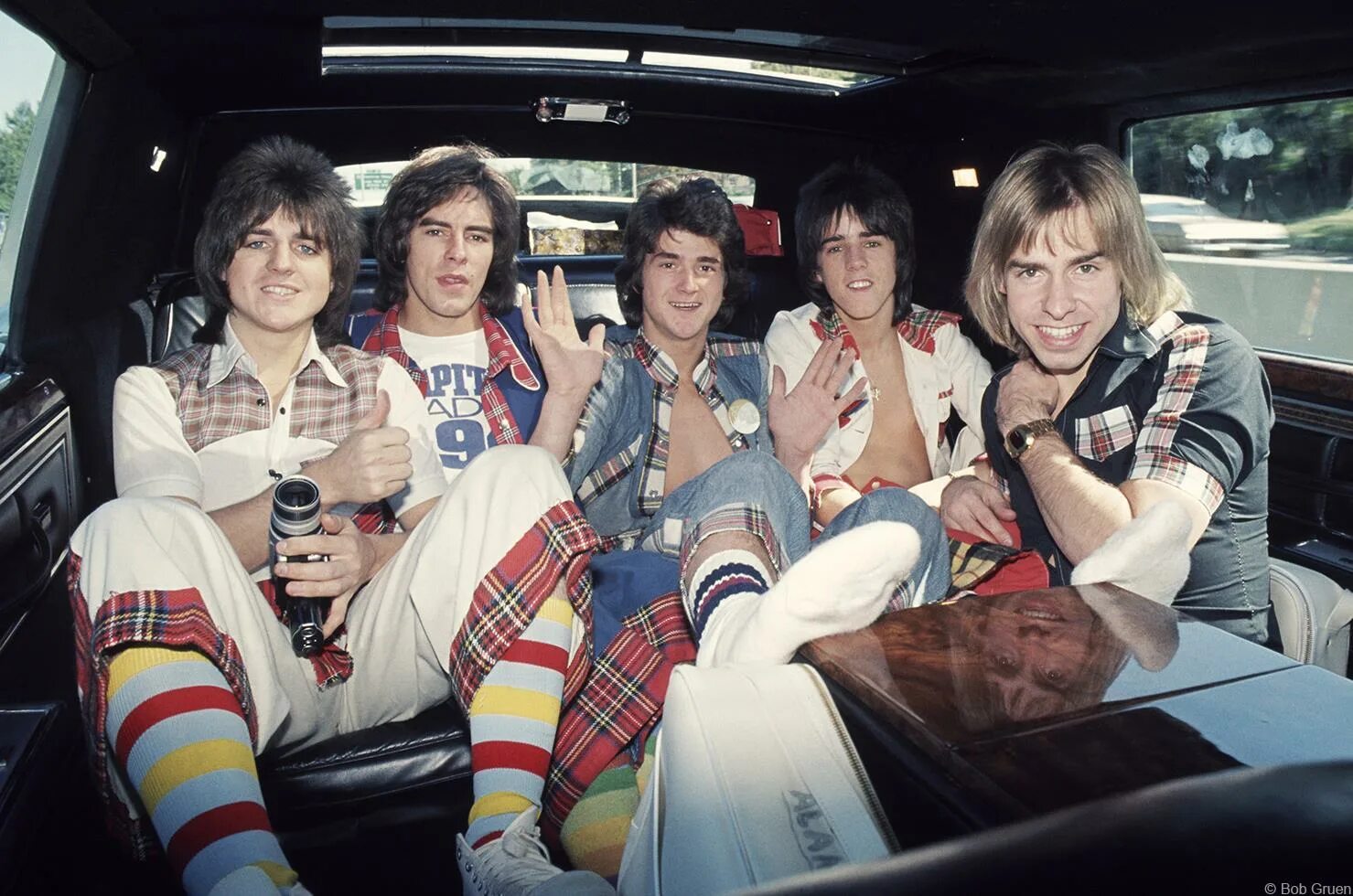 City rolling. Группа Bay City Rollers. Bay City Rollers дискография. Bay City Rollers 1975. Иэн Митчелл Bay City Rollers.