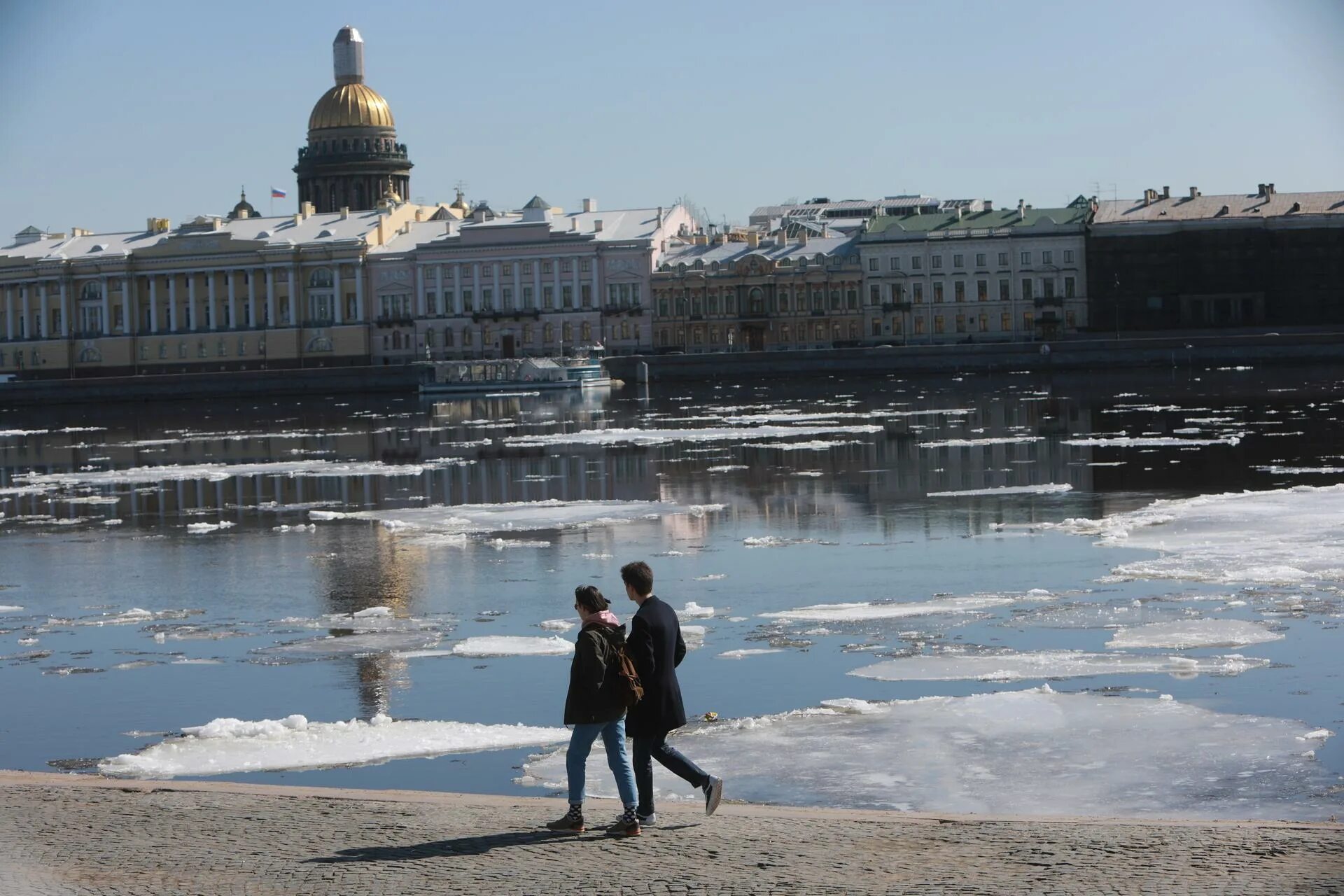 Новости москвы спб. Санкт-Петербург в апреле. Питер в апреле. Санкт-Петербург весной.