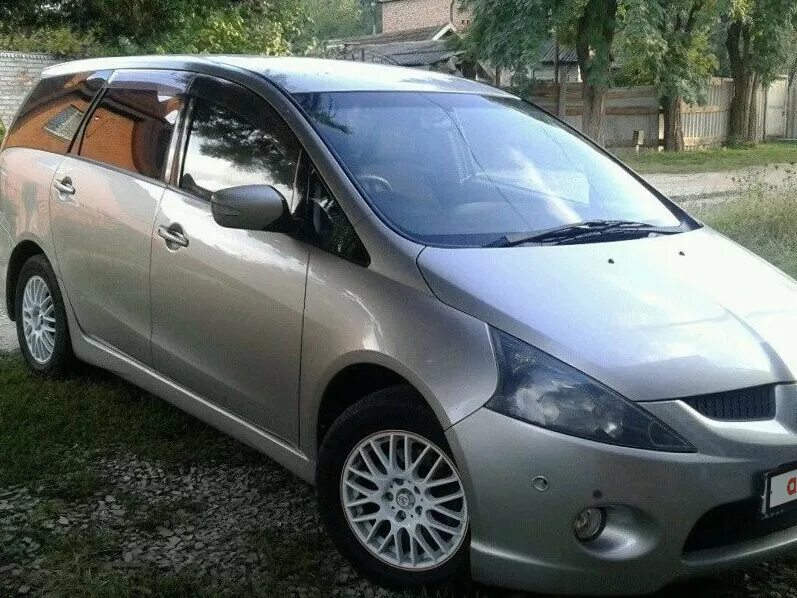 Mitsubishi grandis 2010. Мицубиси грандис 2005 года фото. Mitsubishi grandis 2011. Mitsubishi grandis привод limited navi edition. Митсубиси грандис 2006.