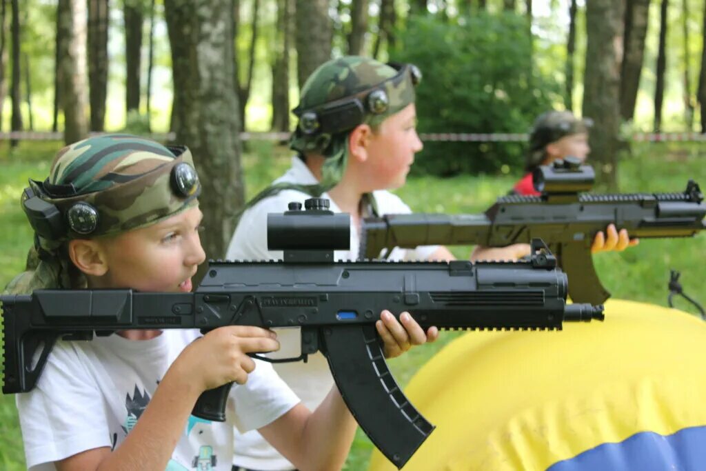 выездной лазертаг. улица свободы лазертаг. турбомишки лазертаг. богатырь лазертаг муром. лазертаг фон.