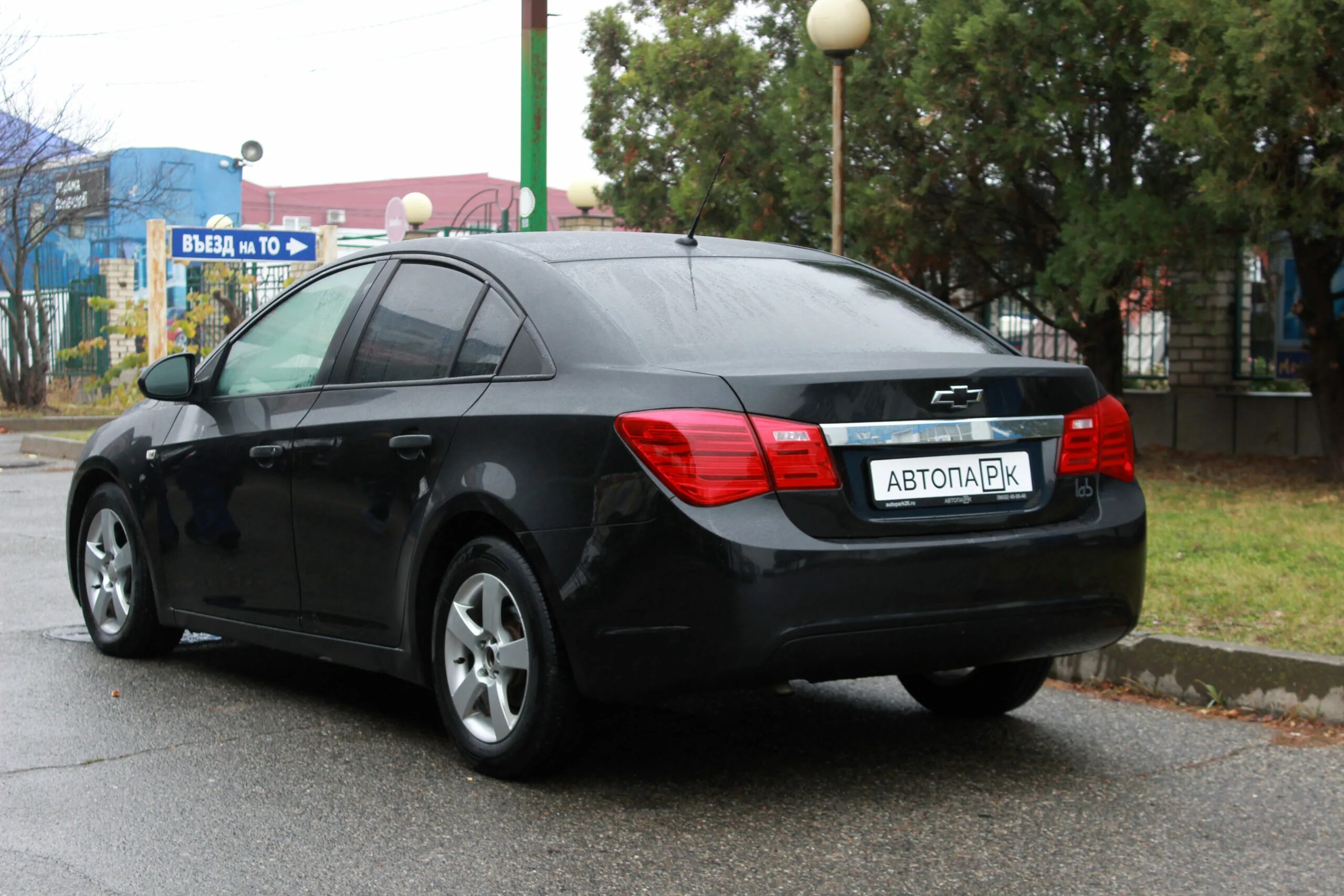 Купить шевроле ставрополь. Шевроле Круз седан черный 2010. Chevrolet Cruze 2010 седан. Чёрный Шевроле Круз седан темно. Chevrolet Cruze 2012 седан черный.